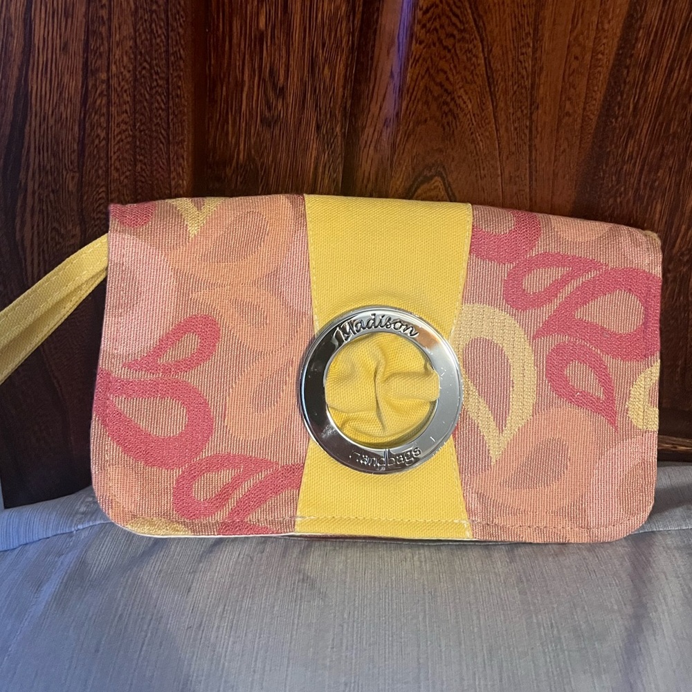 Madison Handbag Tapestry Like Fabric, sewn in American, excellent condition